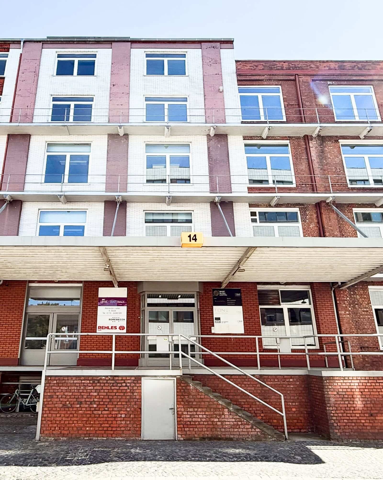 Eingang Haus 14, Neumann-Reichardt-Straße, Hamburg-Wandsbek